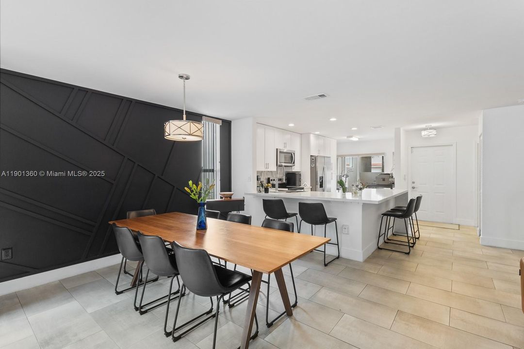 Recently Rented: $3,950 (3 beds, 2 baths, 1898 Square Feet)