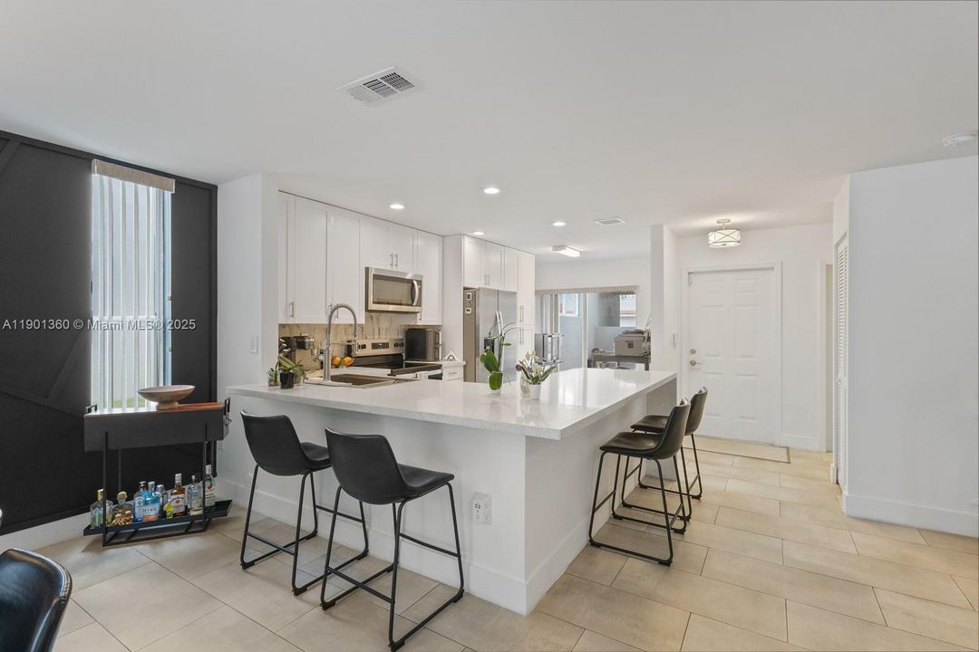 Recently Rented: $3,950 (3 beds, 2 baths, 1898 Square Feet)