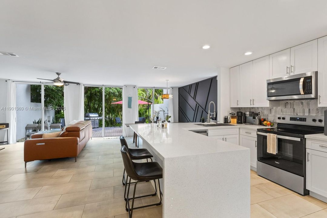 Recently Rented: $3,950 (3 beds, 2 baths, 1898 Square Feet)