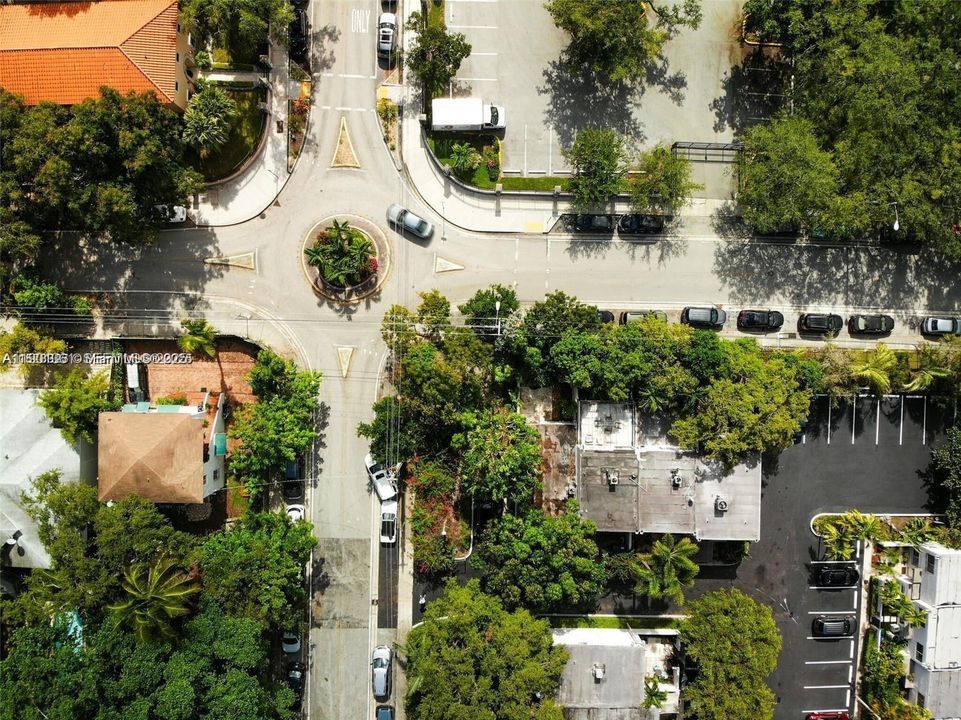 待售: $699,000 (1 贝兹, 1 浴室, 680 平方英尺)