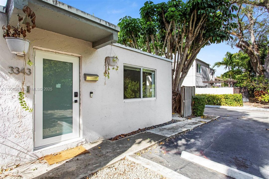 待售: $699,000 (1 贝兹, 1 浴室, 680 平方英尺)