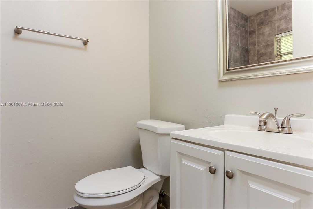 最近租的: $2,935 (3 贝兹, 2 浴室, 1404 平方英尺)