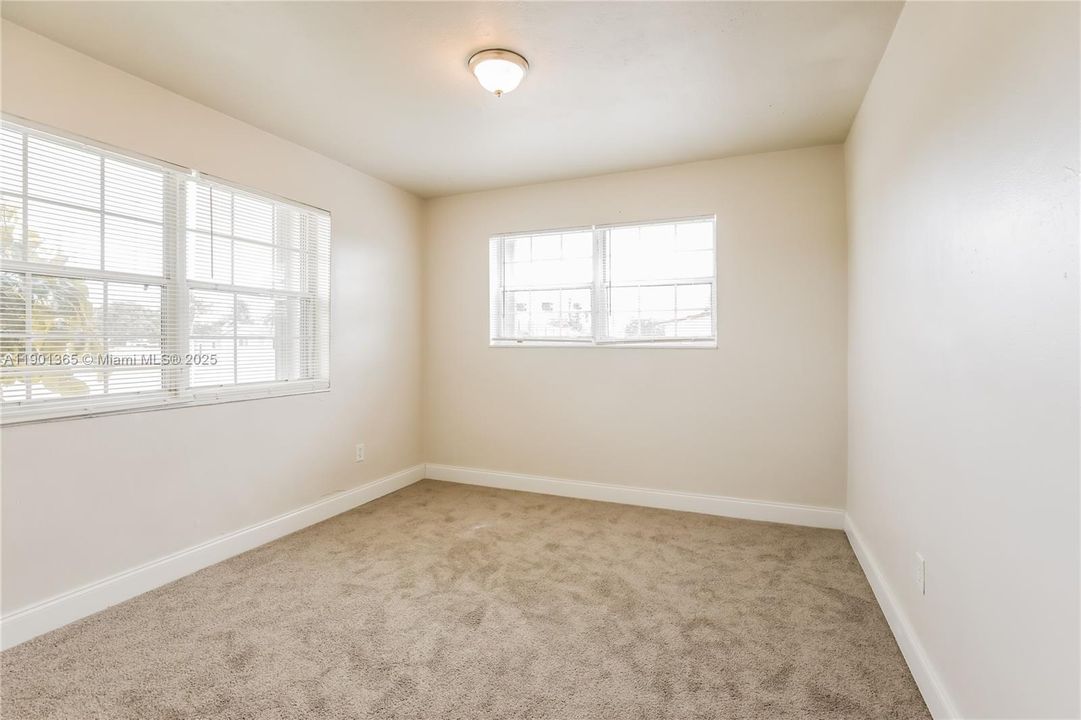 For Rent: $2,945 (3 beds, 2 baths, 1396 Square Feet)