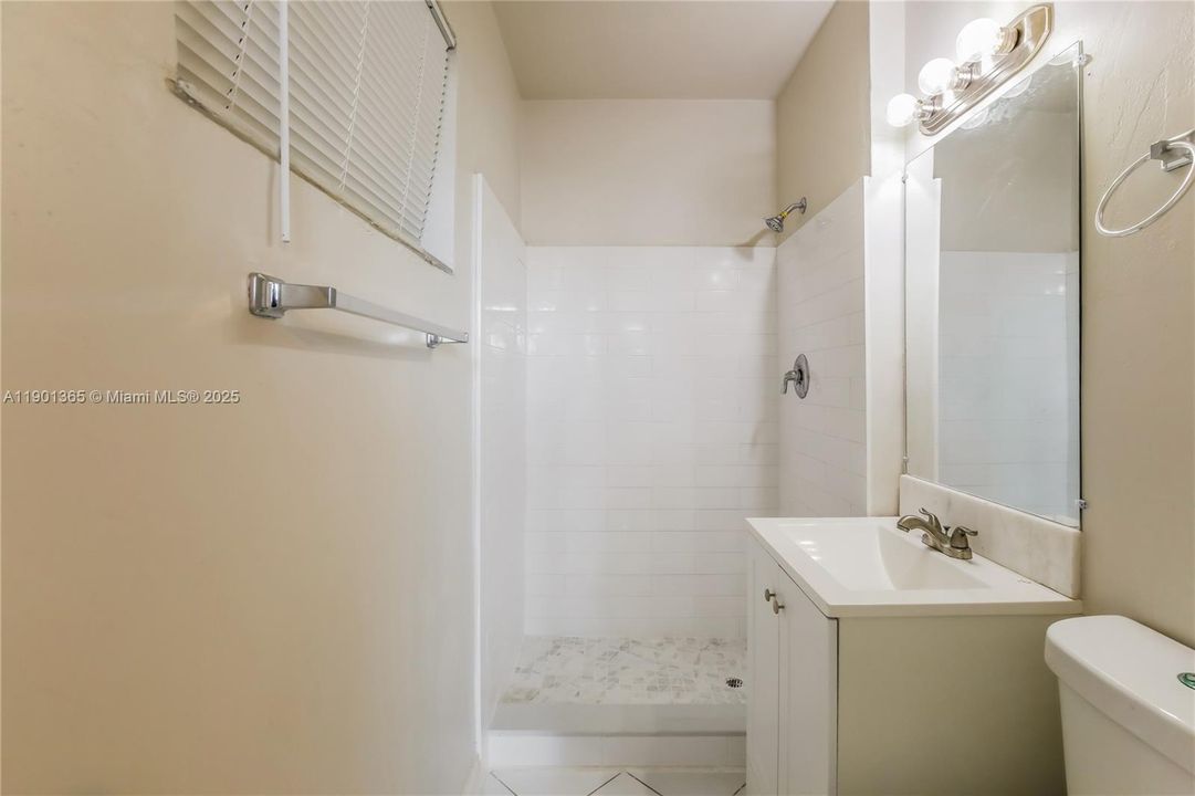 For Rent: $2,945 (3 beds, 2 baths, 1396 Square Feet)