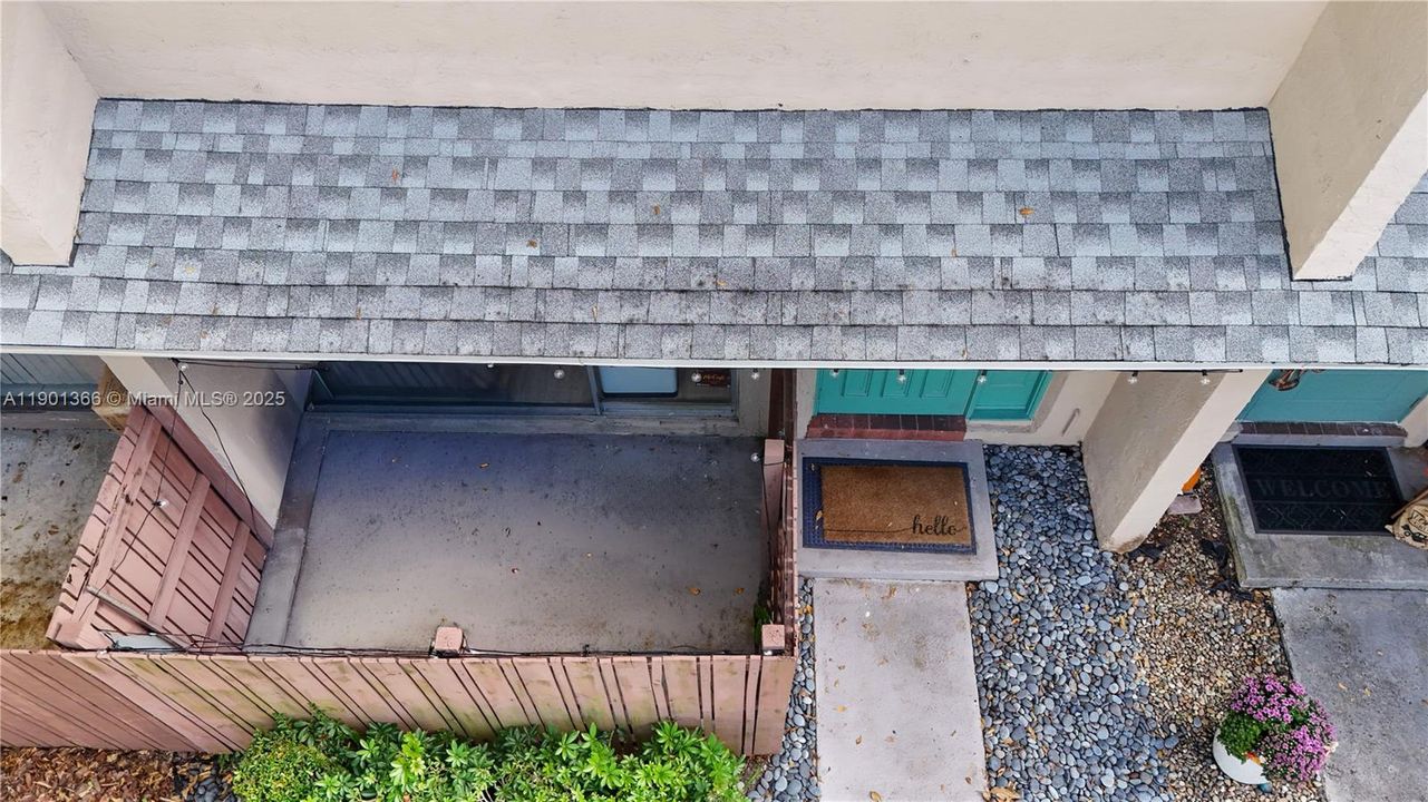 待售: $339,900 (2 贝兹, 1 浴室, 1224 平方英尺)