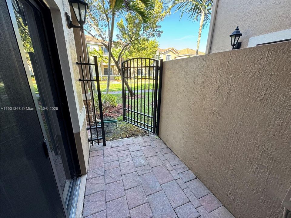 For Sale: $359,990 (3 beds, 2 baths, 1515 Square Feet)