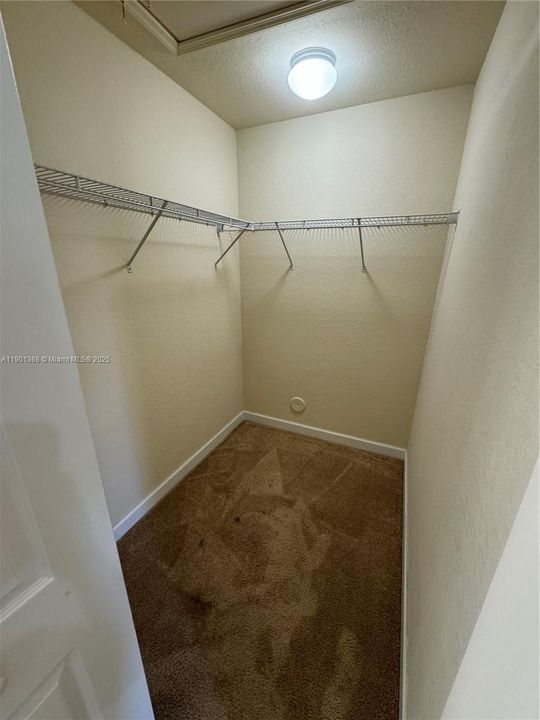 For Sale: $359,990 (3 beds, 2 baths, 1515 Square Feet)