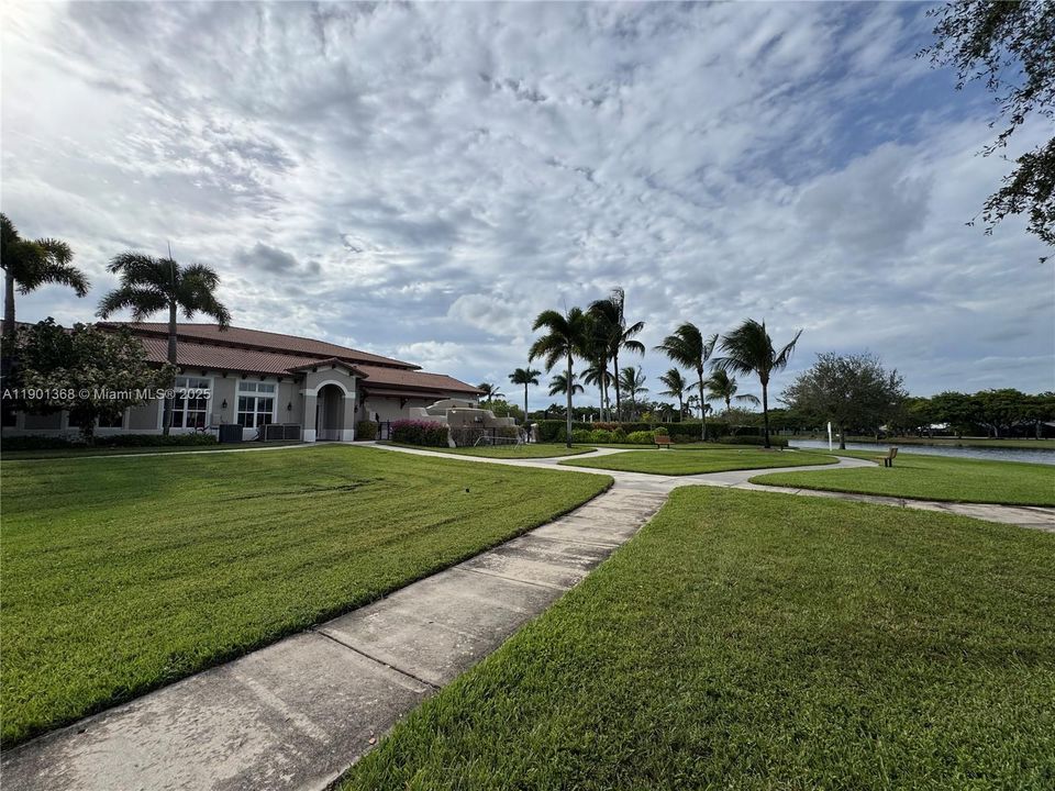 For Sale: $359,990 (3 beds, 2 baths, 1515 Square Feet)