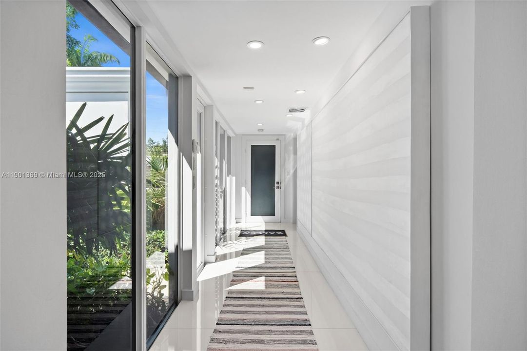 For Sale: $5,999,000 (5 beds, 3 baths, 3980 Square Feet)