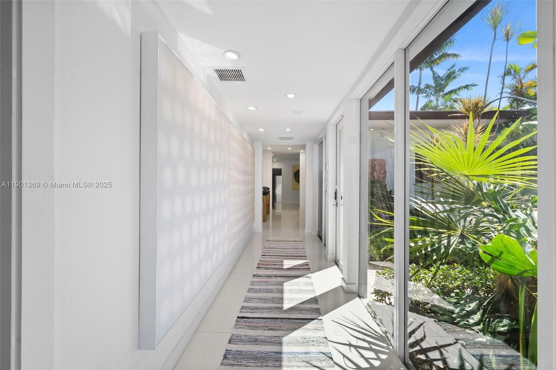 For Sale: $5,999,000 (5 beds, 3 baths, 3980 Square Feet)