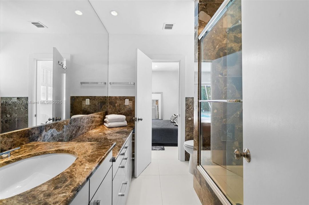 For Sale: $5,999,000 (5 beds, 3 baths, 3980 Square Feet)