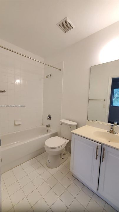 En Venta: $349,900 (2 camas, 2 baños, 1056 Pies cuadrados)