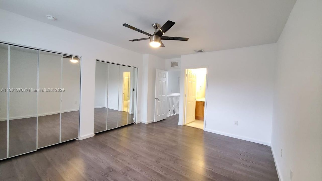 En Venta: $349,900 (2 camas, 2 baños, 1056 Pies cuadrados)