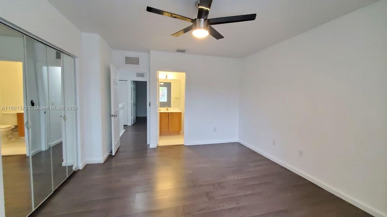 En Venta: $349,900 (2 camas, 2 baños, 1056 Pies cuadrados)