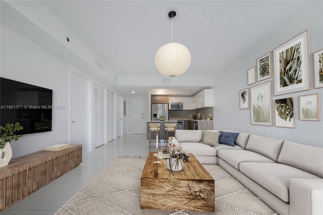 For Sale: $365,000 (1 beds, 1 baths, 698 Square Feet)