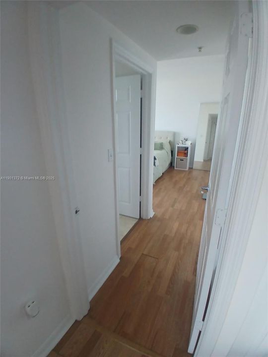 For Rent: $3,100 (2 beds, 2 baths, 1040 Square Feet)