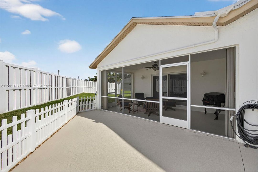 For Sale: $750,000 (3 beds, 2 baths, 2735 Square Feet)