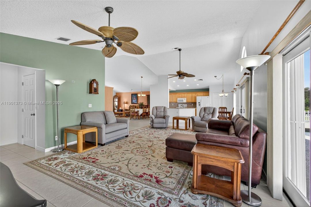 For Sale: $750,000 (3 beds, 2 baths, 2735 Square Feet)