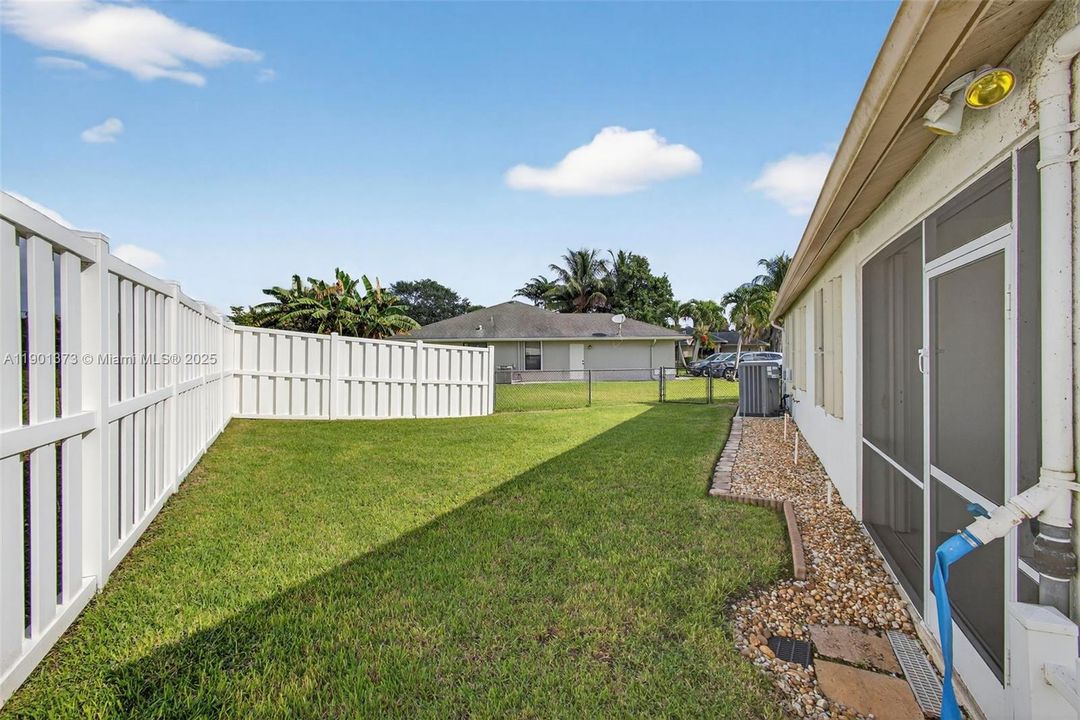 For Sale: $750,000 (3 beds, 2 baths, 2735 Square Feet)