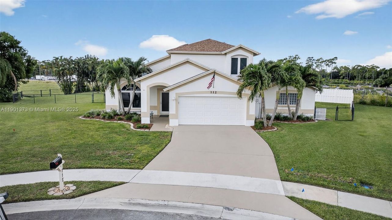 For Sale: $750,000 (3 beds, 2 baths, 2735 Square Feet)