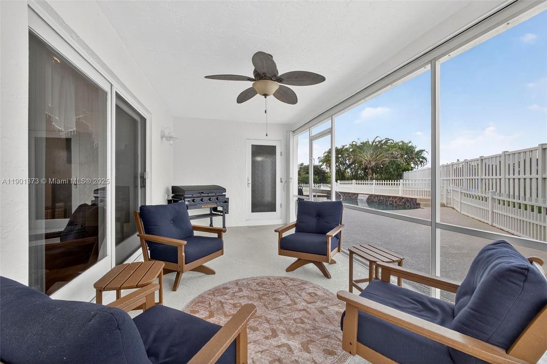 For Sale: $750,000 (3 beds, 2 baths, 2735 Square Feet)