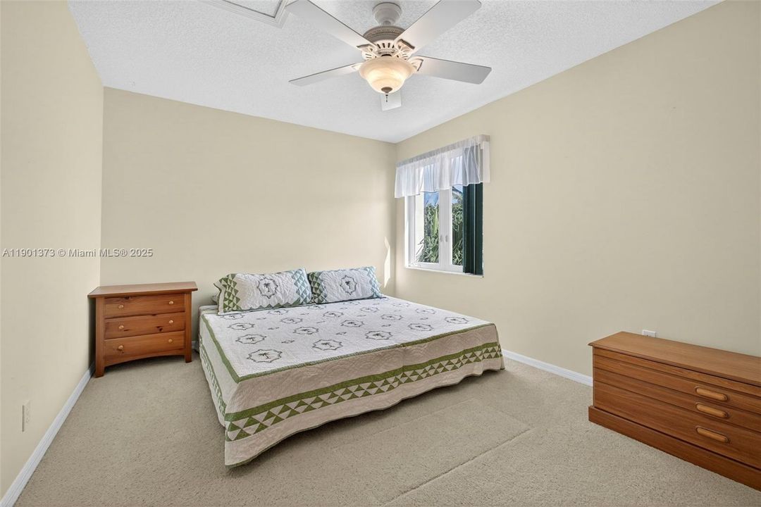 For Sale: $750,000 (3 beds, 2 baths, 2735 Square Feet)