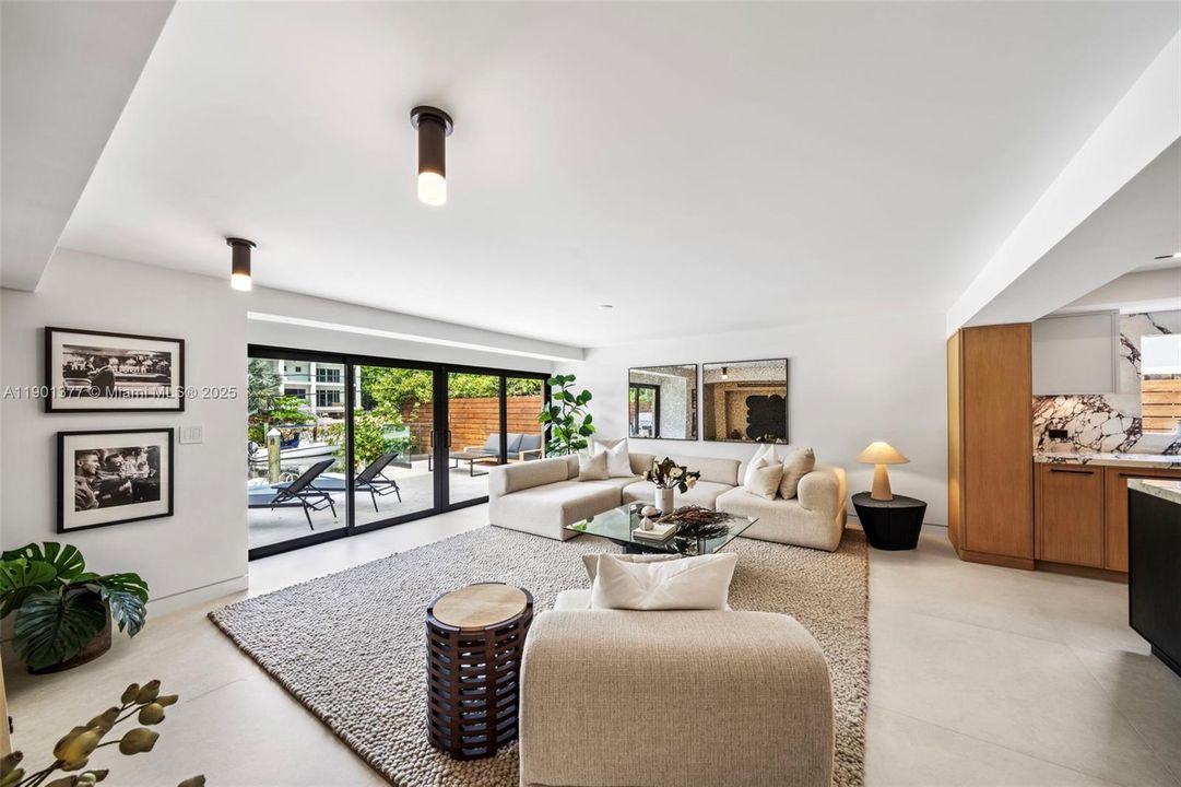 En Venta: $7,500,000 (4 camas, 4 baños, 3665 Pies cuadrados)