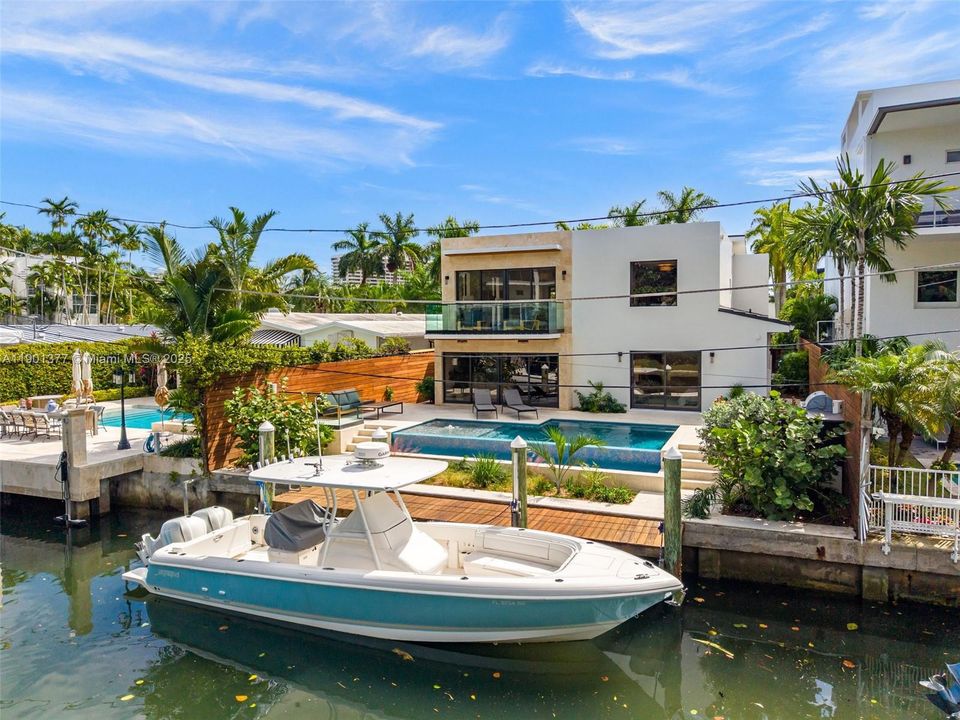 En Venta: $7,500,000 (4 camas, 4 baños, 3665 Pies cuadrados)