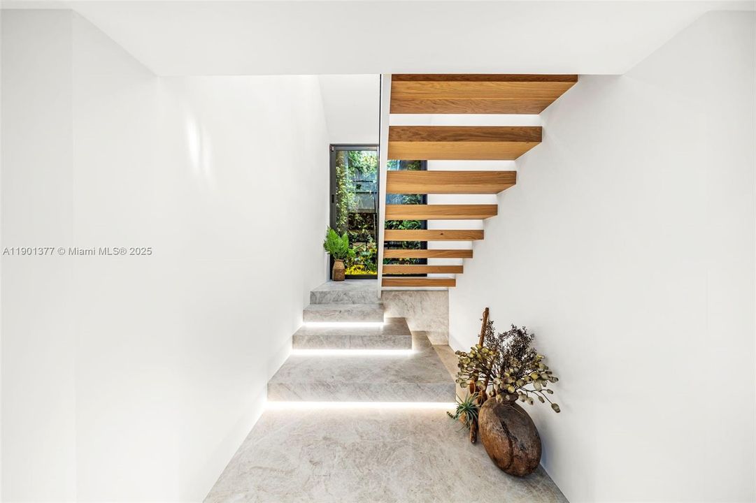 En Venta: $7,500,000 (4 camas, 4 baños, 3665 Pies cuadrados)