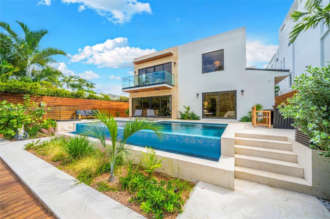 En Venta: $7,500,000 (4 camas, 4 baños, 3665 Pies cuadrados)