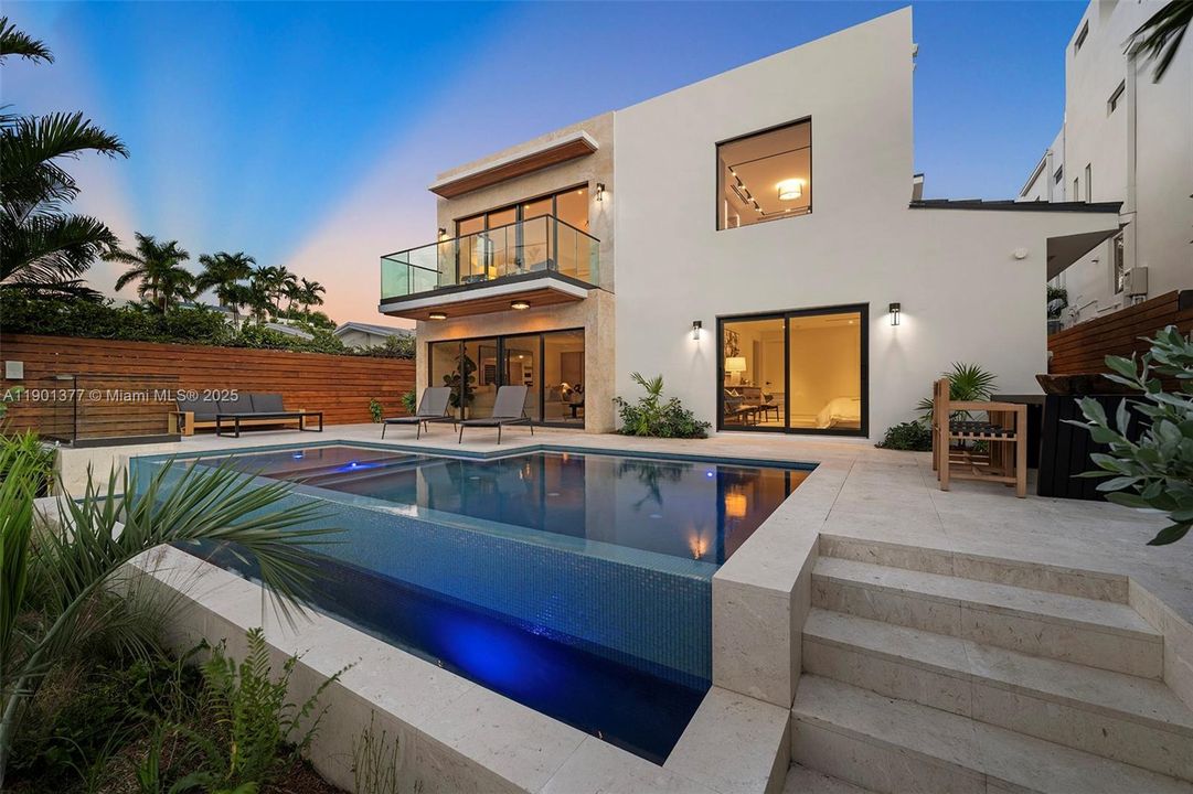 En Venta: $7,500,000 (4 camas, 4 baños, 3665 Pies cuadrados)