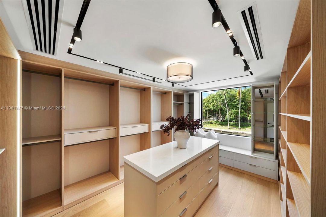 En Venta: $7,500,000 (4 camas, 4 baños, 3665 Pies cuadrados)