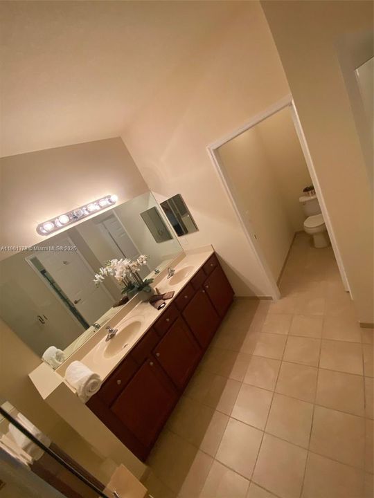 Active With Contract: $3,275 (3 beds, 2 baths, 1768 Square Feet)