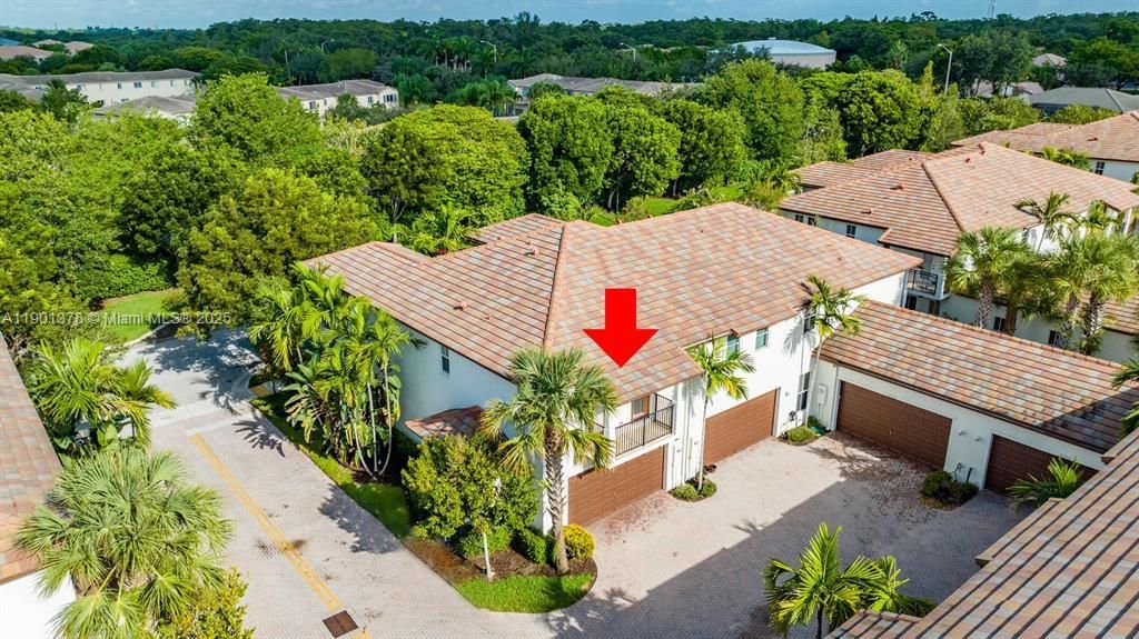 Active With Contract: $3,275 (3 beds, 2 baths, 1768 Square Feet)