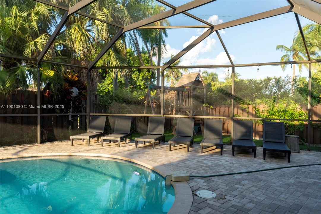 For Sale: $1,995,000 (7 beds, 4 baths, 3825 Square Feet)