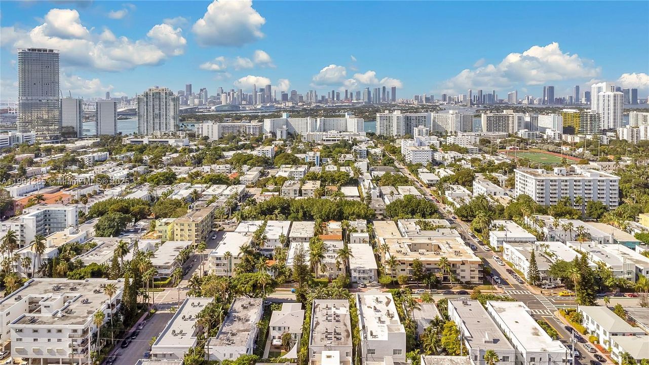 Recently Rented: $2,900 (2 beds, 1 baths, 800 Square Feet)