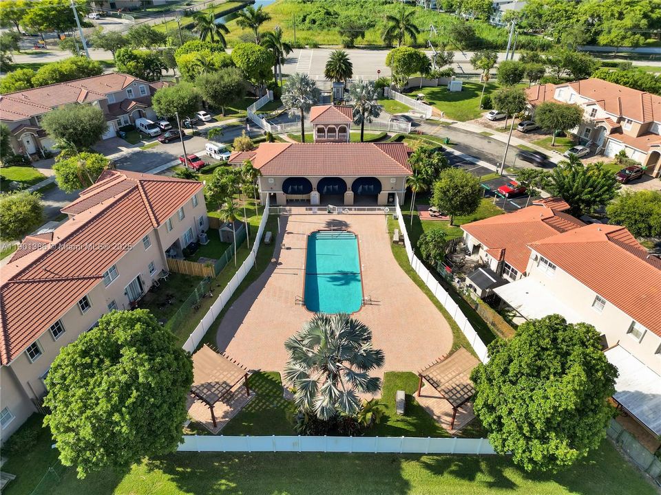 For Rent: $2,850 (4 beds, 3 baths, 1837 Square Feet)