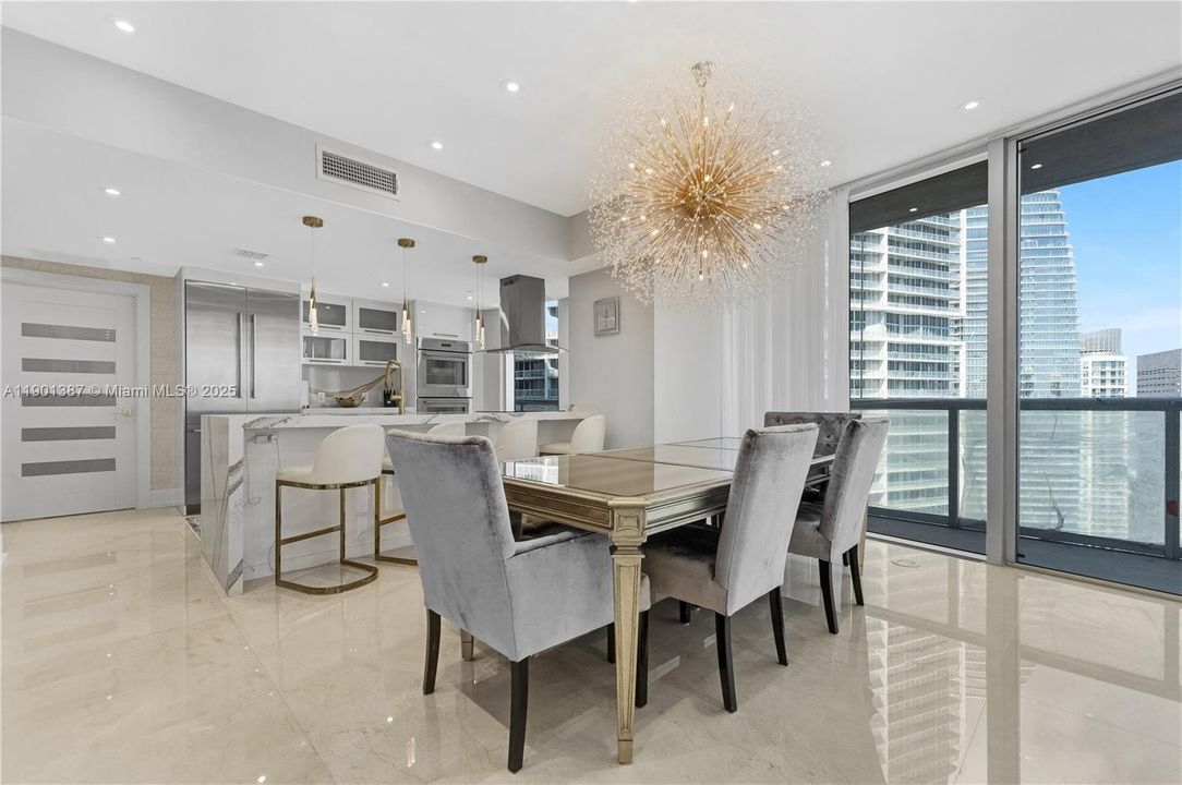 For Sale: $1,590,000 (2 beds, 2 baths, 1654 Square Feet)