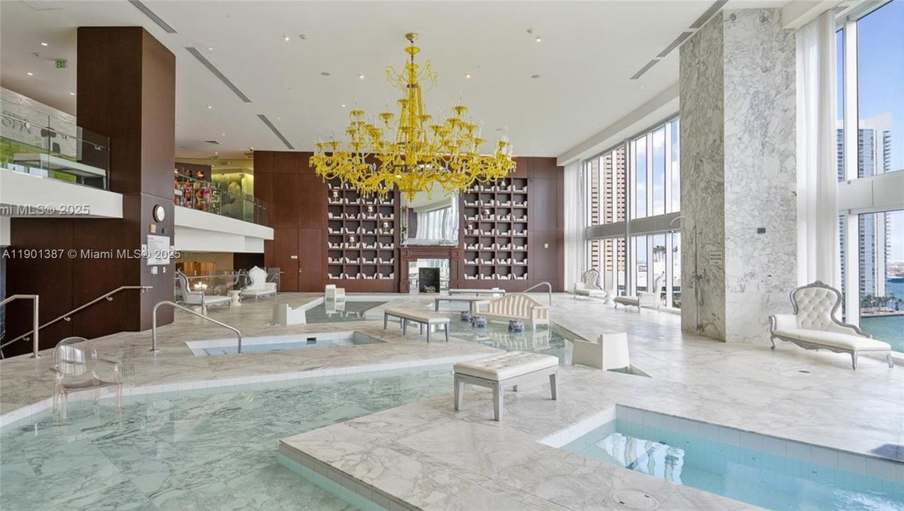 For Sale: $1,590,000 (2 beds, 2 baths, 1654 Square Feet)