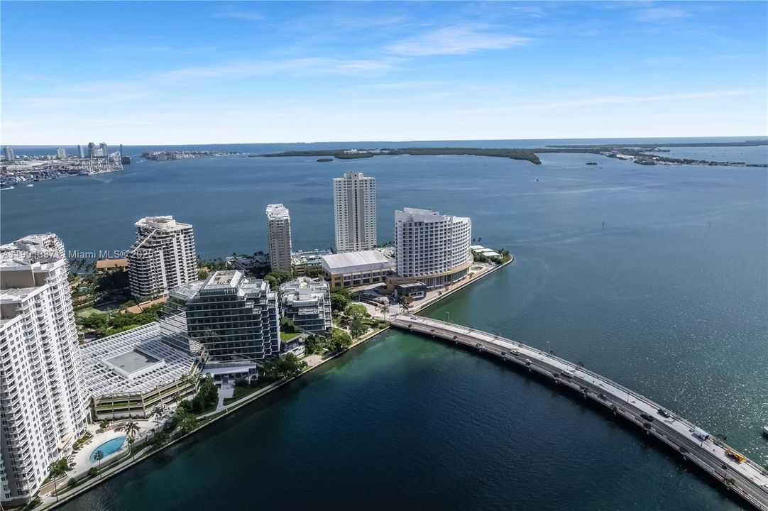 For Sale: $1,590,000 (2 beds, 2 baths, 1654 Square Feet)