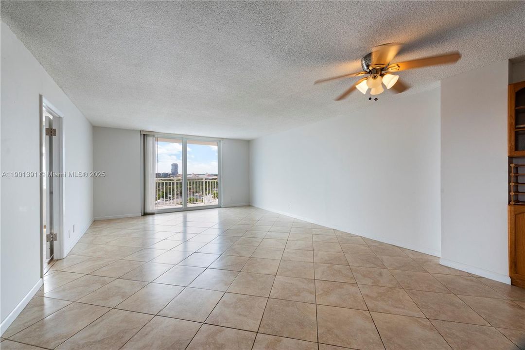Recently Sold: $249,000 (2 beds, 2 baths, 1150 Square Feet)