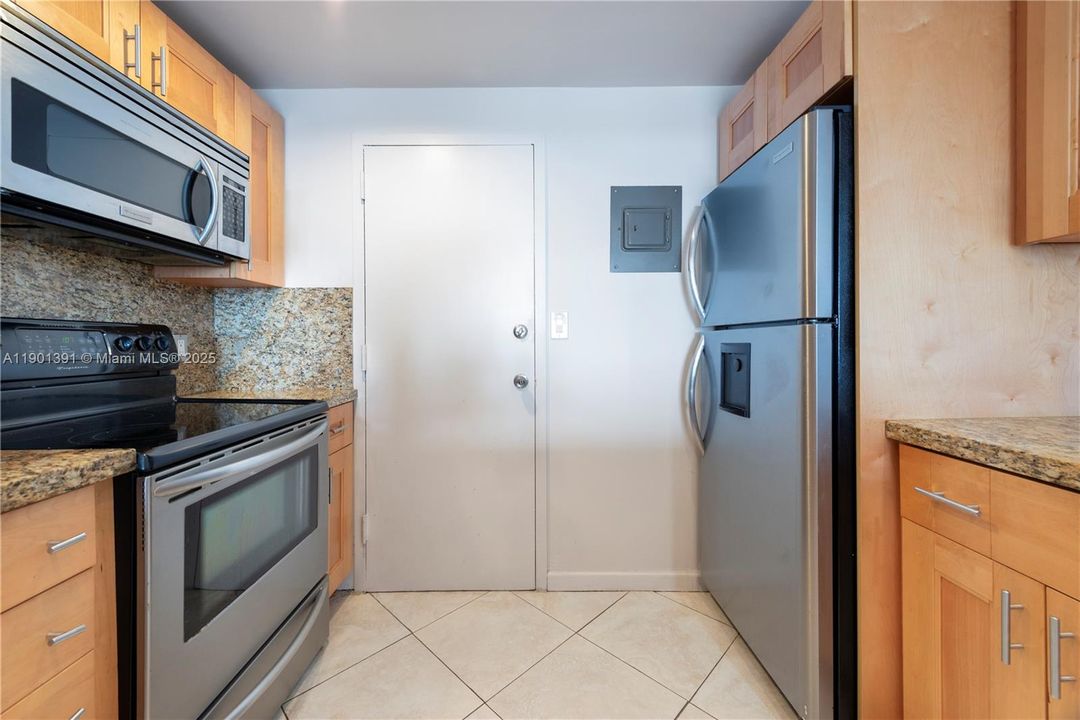 Recently Sold: $249,000 (2 beds, 2 baths, 1150 Square Feet)