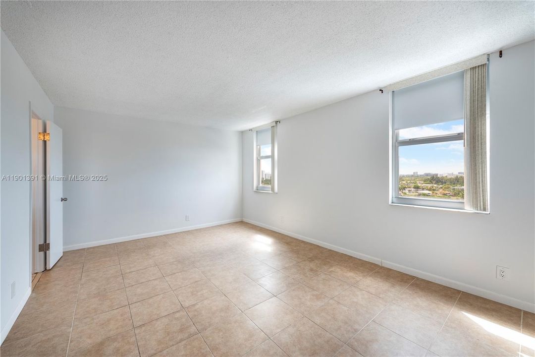 Recently Sold: $249,000 (2 beds, 2 baths, 1150 Square Feet)