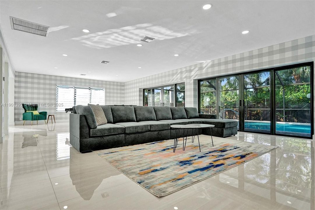 For Rent: $13,995 (8 beds, 4 baths, 3825 Square Feet)