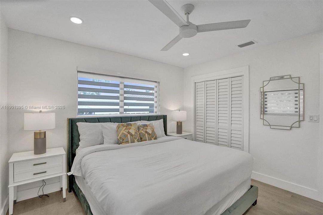 For Rent: $13,995 (8 beds, 4 baths, 3825 Square Feet)