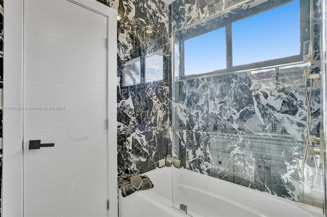 For Rent: $13,995 (8 beds, 4 baths, 3825 Square Feet)