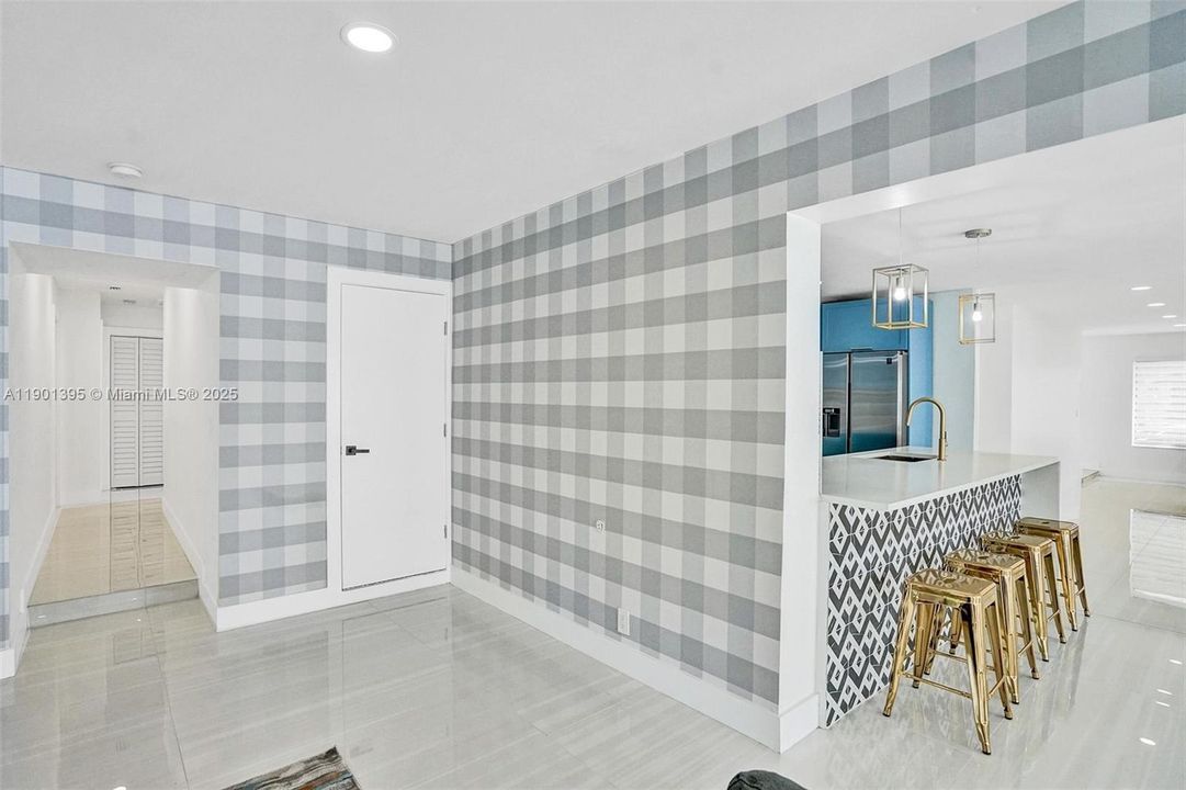 For Rent: $13,995 (8 beds, 4 baths, 3825 Square Feet)