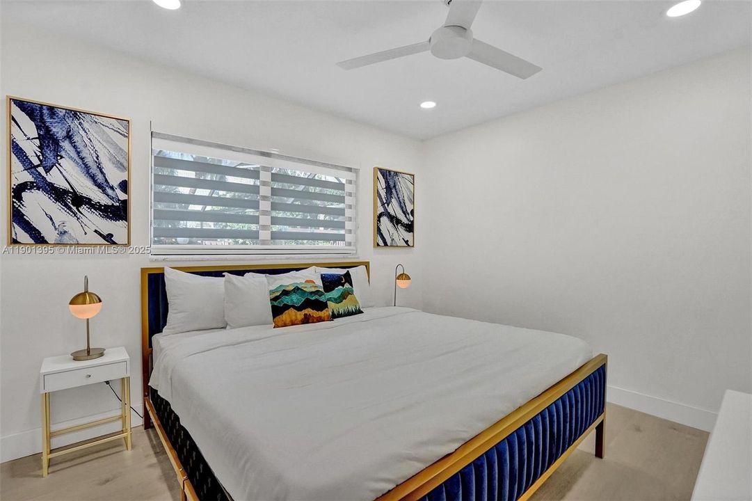 For Rent: $13,995 (8 beds, 4 baths, 3825 Square Feet)