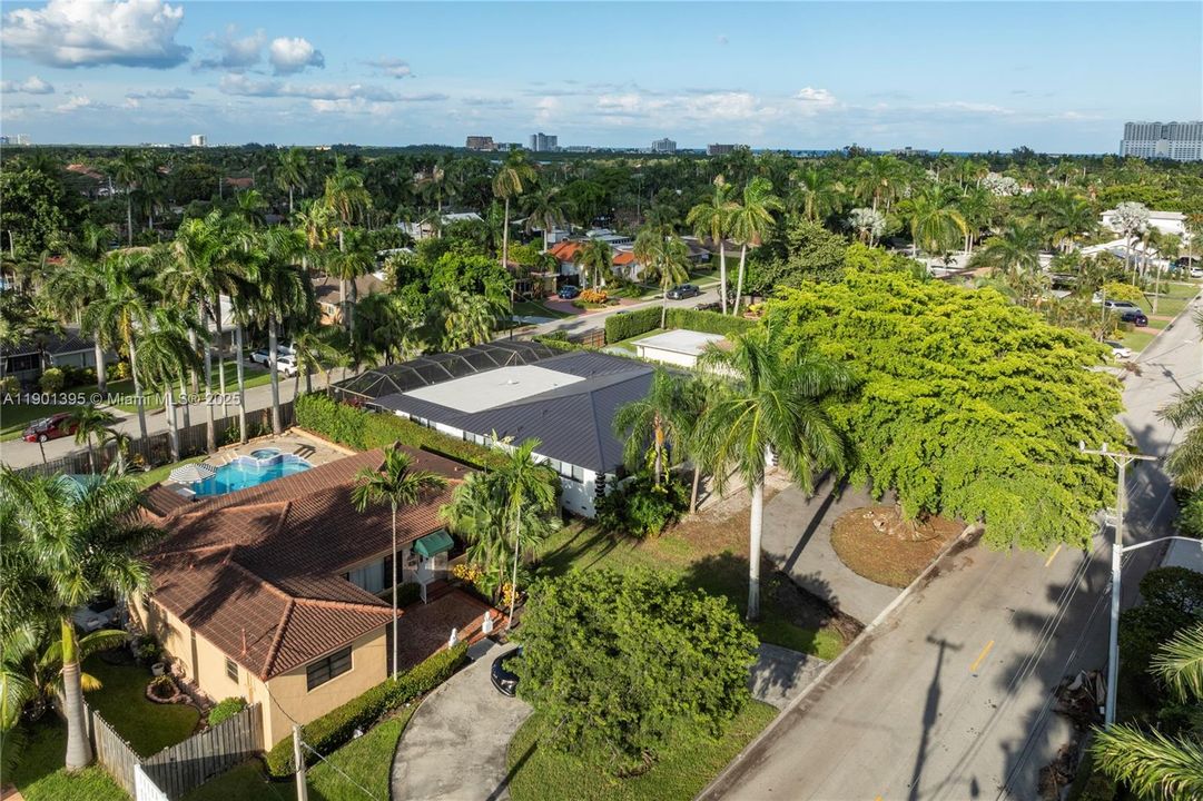 For Rent: $13,995 (8 beds, 4 baths, 3825 Square Feet)