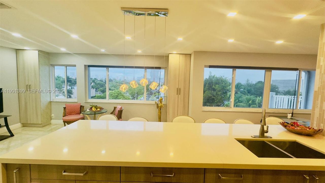 For Rent: $3,725 (3 beds, 2 baths, 1700 Square Feet)